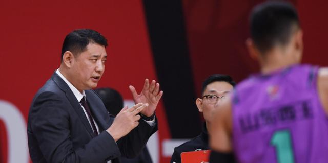 刘维伟|第一个上岗的将是刘维伟，至于巩晓彬？他得往后靠