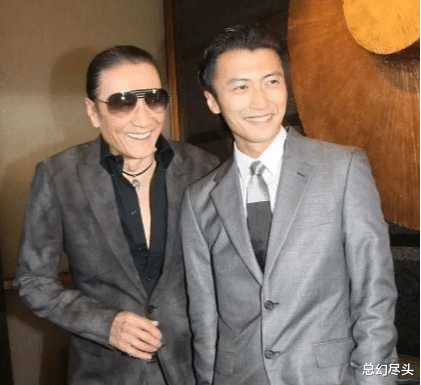 谢贤|谢霆锋送老爹价值2000万劳斯莱斯,反遭谢贤抱怨:“我没别墅,你送车干嘛?”