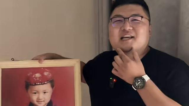 猴哥携妻子回老家过端午节！父母真实身份曝光，否认是富二代身份