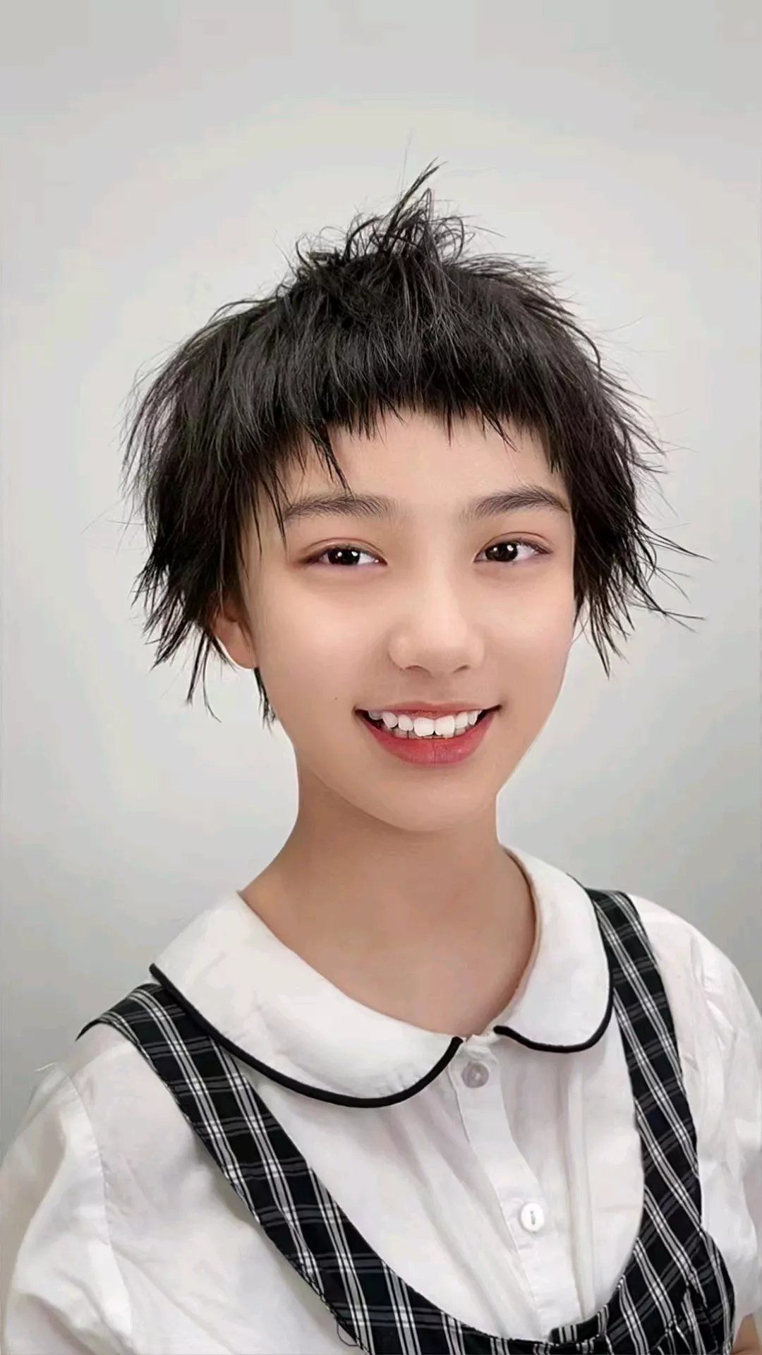 蜂蜜 夏季最火女士短发有哪些?15款送给大家,越剪越时尚
