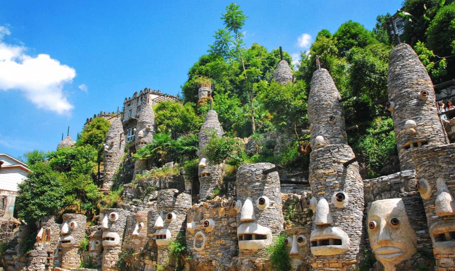 |宋培伦：散尽家财入山20年，只为复原夜郎国，出山后身家破亿！