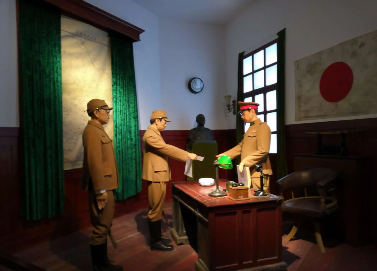 乾隆|为何日军不当少将,也要争大佐?日本"大佐"是我军什么军衔?