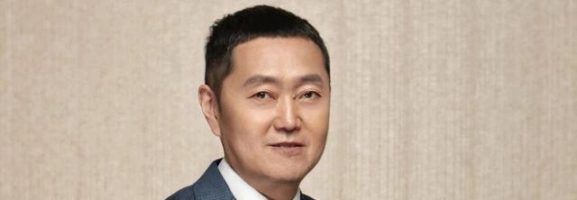 左晖|链家老总左晖：21年赚2200亿，50岁因病离世后，千亿财产蒸发760亿