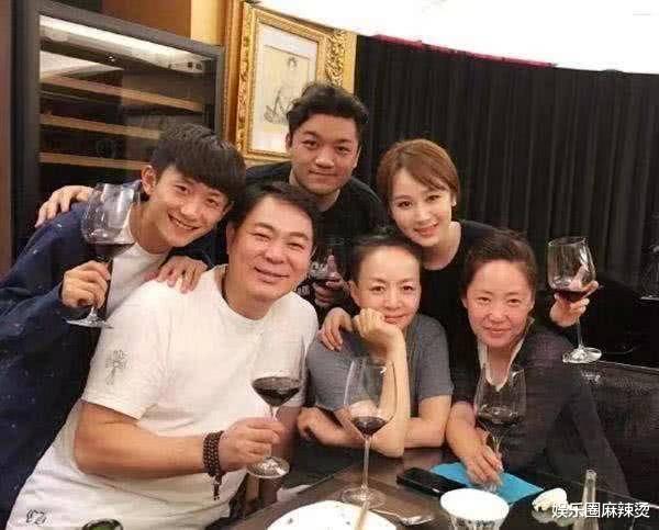 张一山|破防！张一山给杨紫庆生方式太令人惊喜了，娱乐圈真心的异性朋友