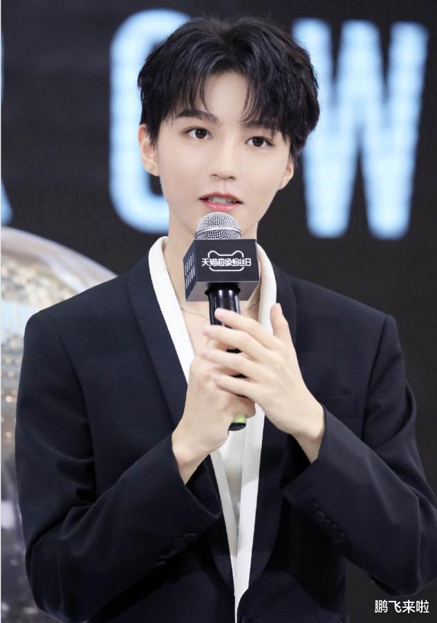 王俊凯|带领组合成名爆红，如今却惨遭资本抛弃，王俊凯到底招惹谁了？