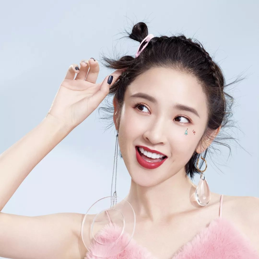 李小璐|7位“歪嘴女战神”：金晨美艳，刘涛大气，何琳歪到离谱