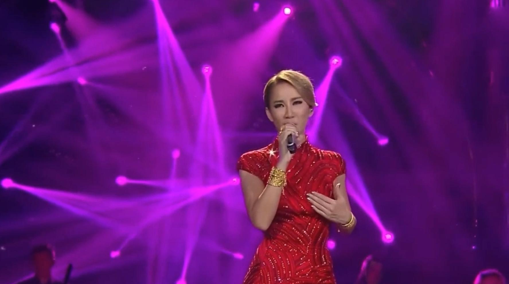 李玟|中国好声音录制现场爆发冲突，李玟公开质疑节目黑幕：这公道吗？