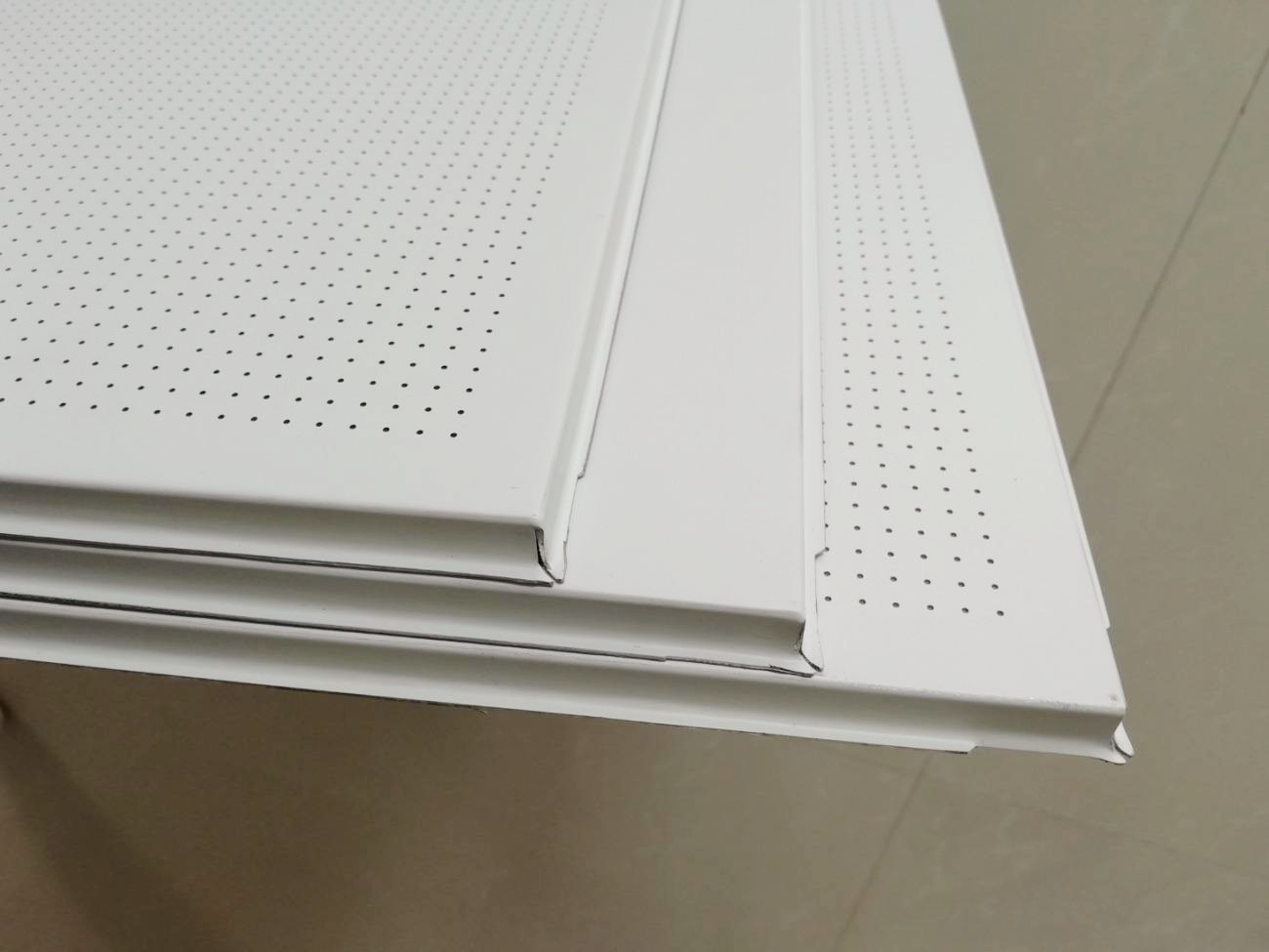 铝扣板吊顶过时了，聪明人都用这种通风透气更好，局部装更方便！