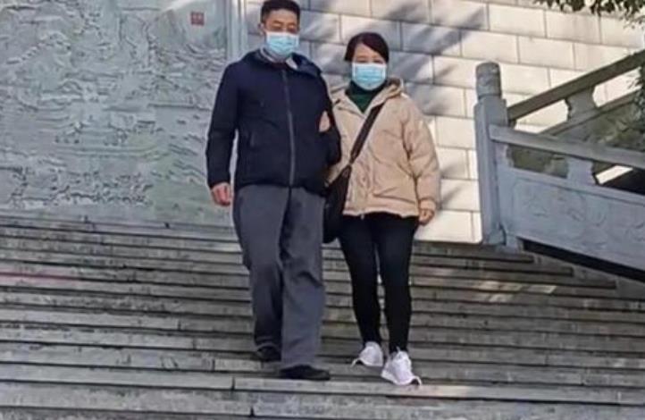 许敏|太单纯！许敏与家人关系再度遭到挑拨，网友喊话许敏应该谨慎交友