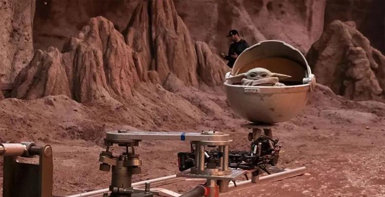 电影|电影《曼达洛人》第十七集： 只有50岁的小绿怪，被怪物生吞了