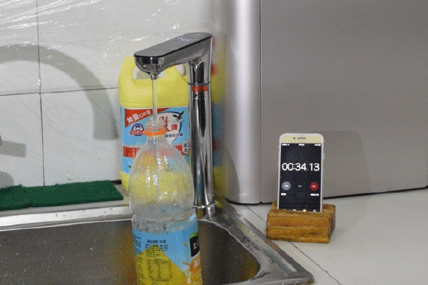 全家人的饮水站，多种水温一触即达，九阳热小净净水器测评体验