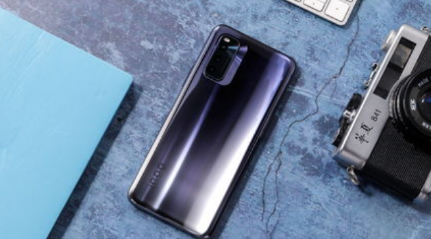 |2月份想换一款新手机，可以选择这4款手机，拥有很多好评