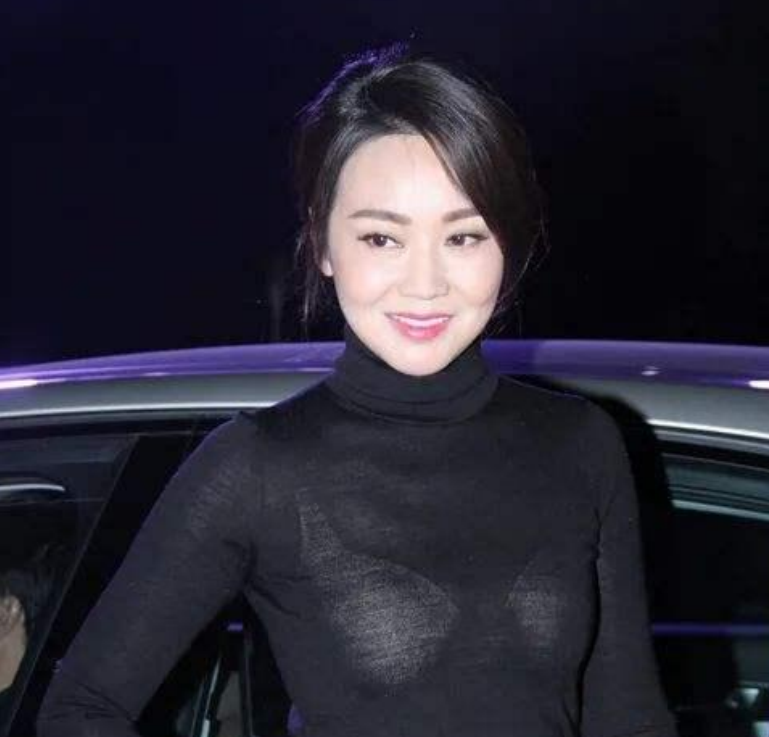 闫妮|“糊涂性格”闫妮，有着漂亮的外貌，也有着精彩的演技