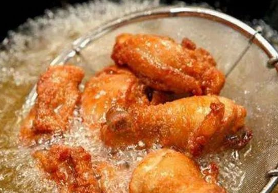 大蒜|再三忠告:身体2处“发痒”,别误以为过敏,或是肾衰“造访”,需警惕