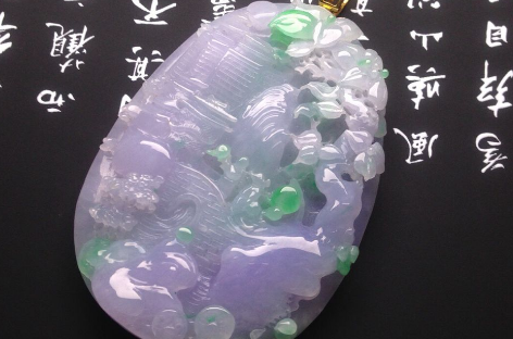 翡翠|翡翠中的春带彩指什么，顶级颜色相融合，价值不可估量。