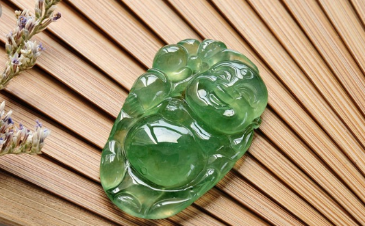 翡翠|翡翠原石在预估价格时,要考虑这些方面的,要多积累一些经验才行