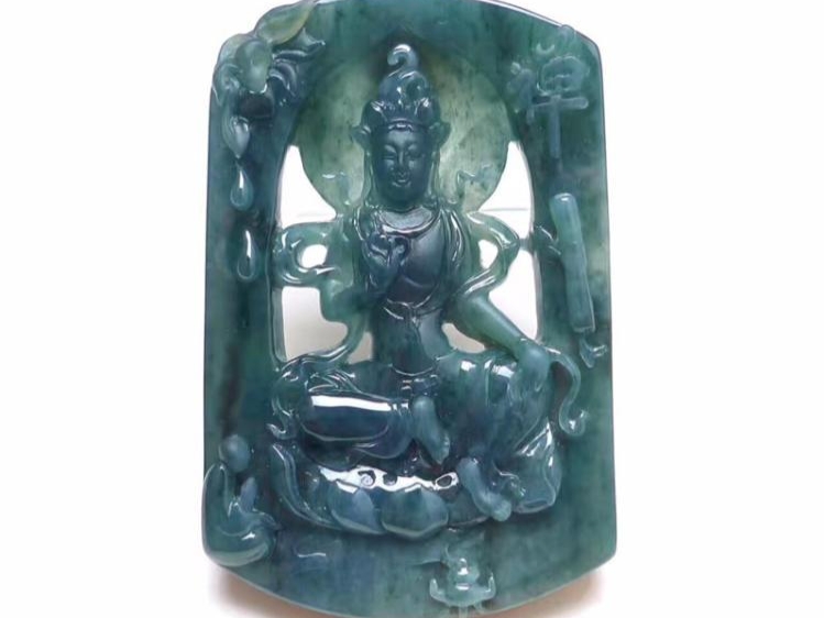 |翡翠清澈又透亮,产量还在减少,为何却比较难卖呢?