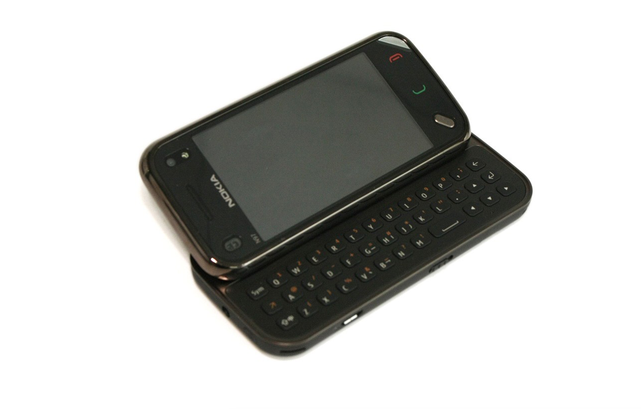 诺基亚|收割粉丝情怀？诺基亚10年前经典旗舰手机开卖：1999元