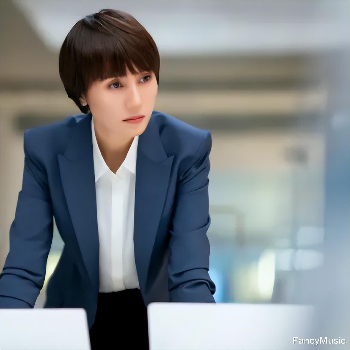 袁泉|《玫瑰之战》成功密码:袁泉演技无可挑剔,黄晓明在意料之外