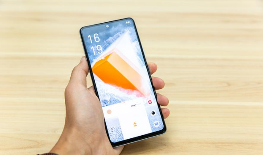 iqoo neo|2022年换手机可以考虑这4款,耗电少性能强还不贵,能用到2027年