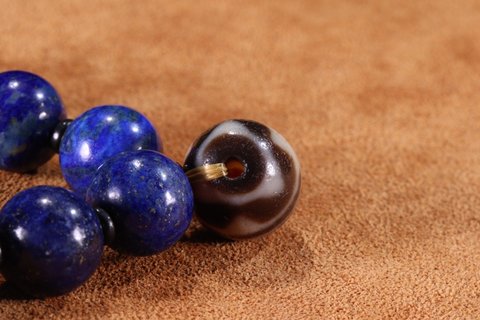 |【藏传精品青金石至纯双虎牙达洛天珠手串】