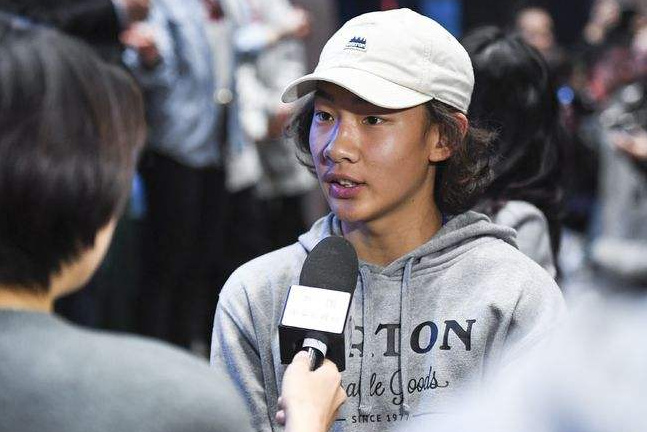 苏翊鸣|冬奥小将苏翊鸣出演过影视剧！都是跟大咖合作，了不起的孩子