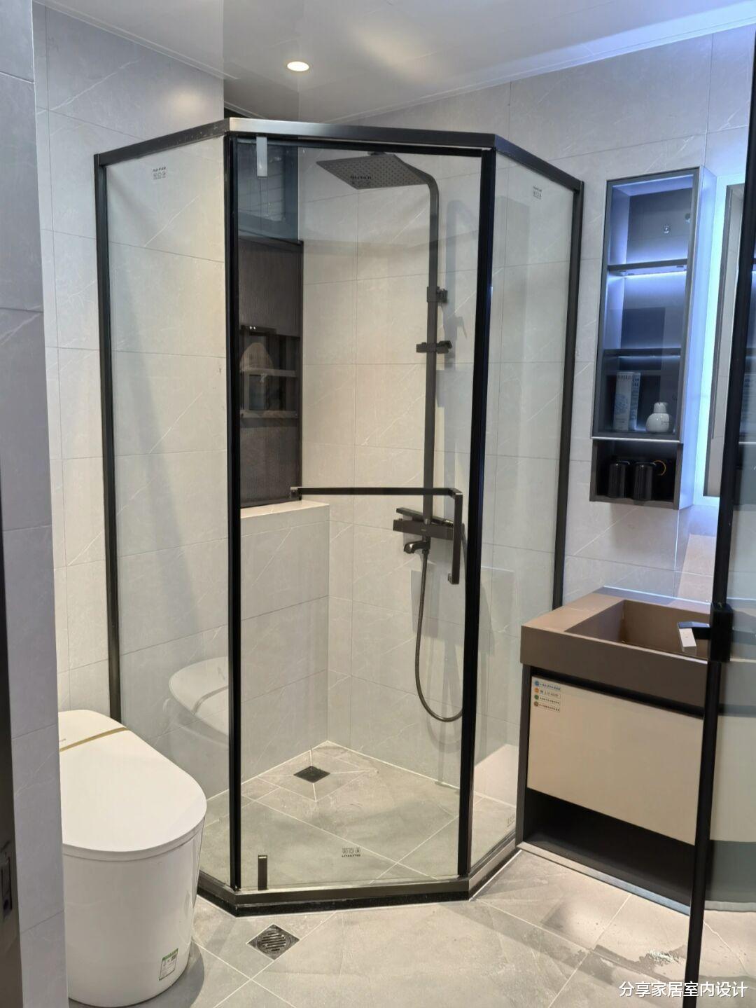 新房基本装修完工,不豪华不大气,家具全部进场很有家的味道!