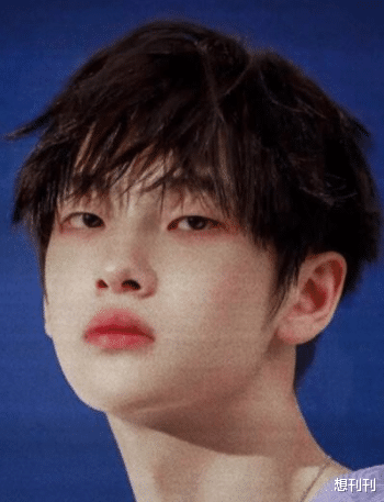 男团|浓妆男星抹去厚粉底,有人秒变路人,有人娘进骨,有人丑到不敢认