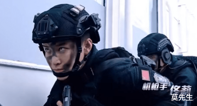 军人|不矫揉造作,不油头粉面,这9位明星告诉你,什么叫军人气质