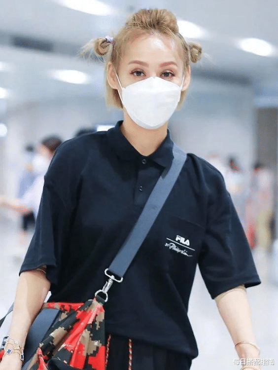 发型 女人过了四十岁,做发型千万别踩这五种“雷”,显老又显土气
