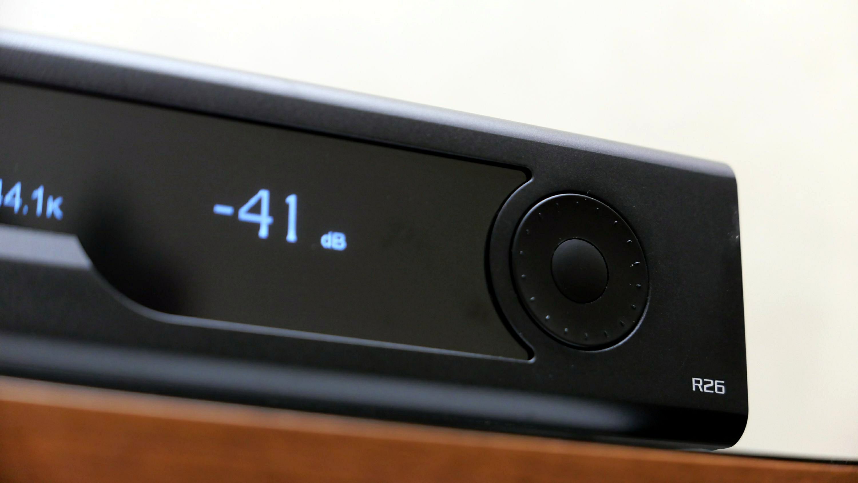 音箱|【新品详评】R2R架构的声音本真，歌诗德DAC-R26解码器