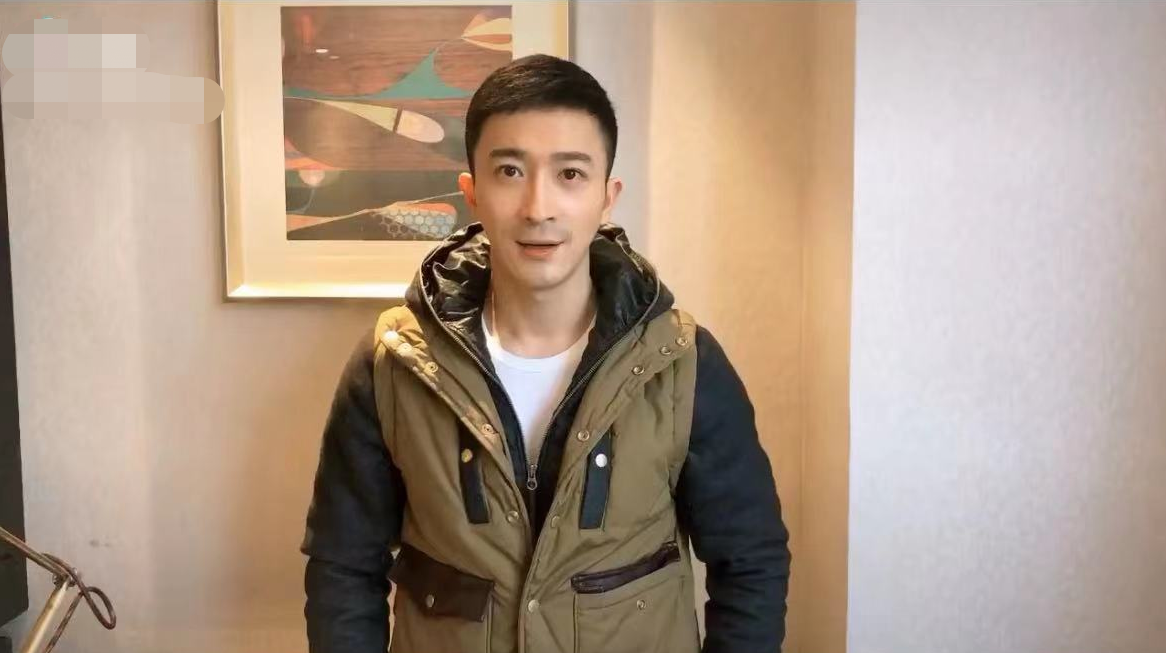 40岁张铎定居陕西小县城!住阴暗窑洞太原始,皮肤黝黑似寻常农夫