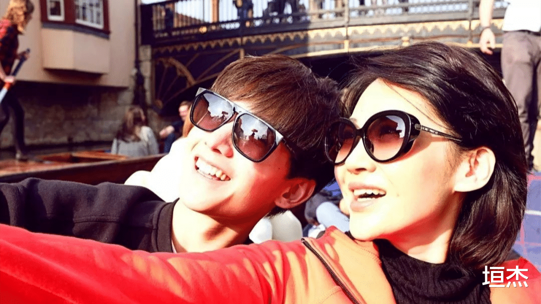 花儿与少年|“花少”8年，新节目开播已无水花，但旧“作精”糊的糊、塌的塌