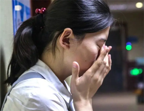 河北男子邀同乡家中做客,岂料引狼入室,同乡竟霸占妻子3年