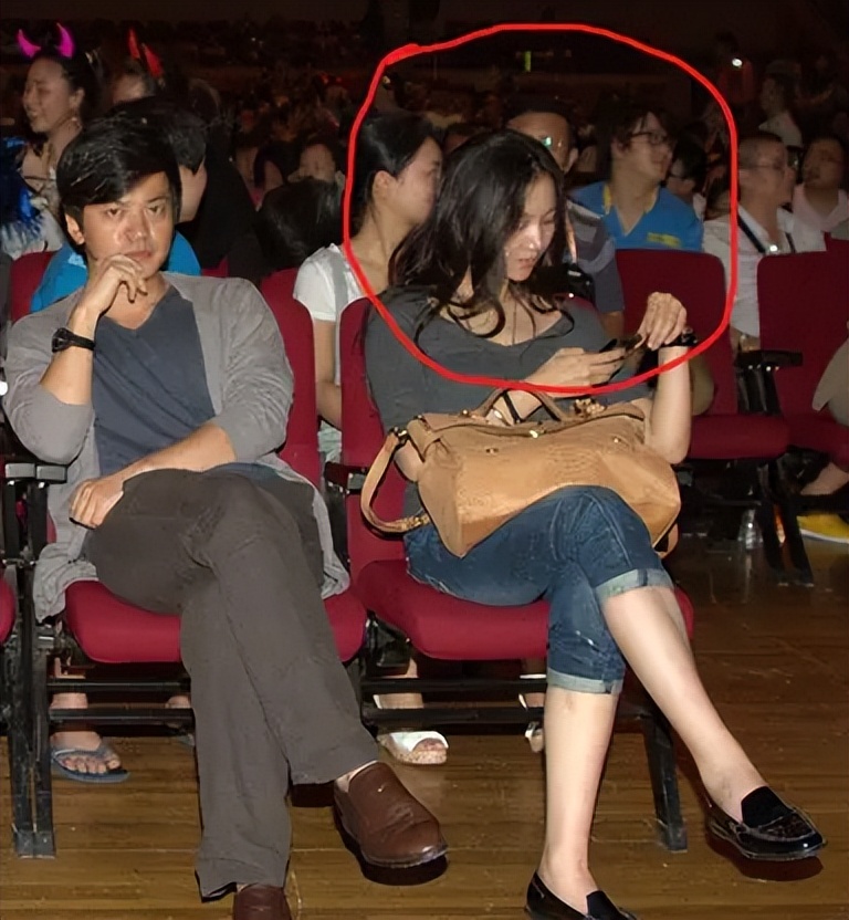 白梦妍|“人间清流”李健，《传奇》只给90块钱版权费，李健：是种耻辱