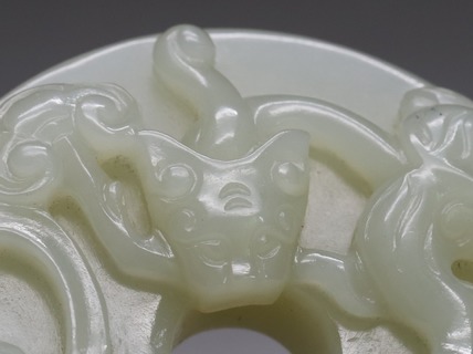 |和田玉“螭龙玉壁”