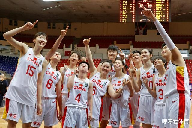 中国女篮|中国女篮7人确诊感染后，姚明最新决定令人心寒，球迷痛批过分