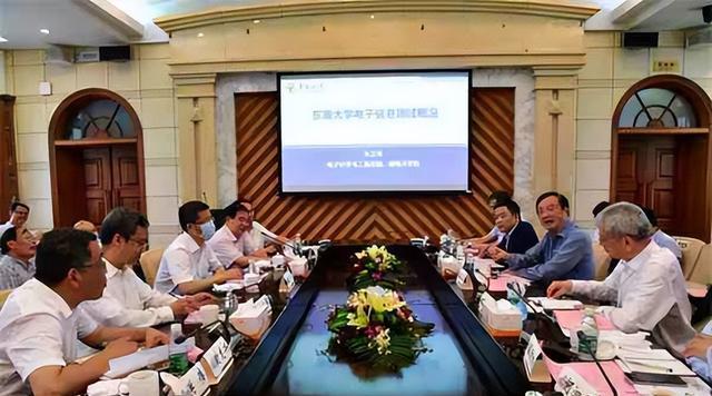 华为|华为再次出击签下三所大学，这次选择另辟蹊径，普本生乐开了花