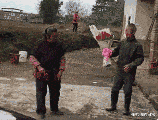 |演员拍戏取景被驱赶、被无视、被举报,明星回归“戏子”身份了?