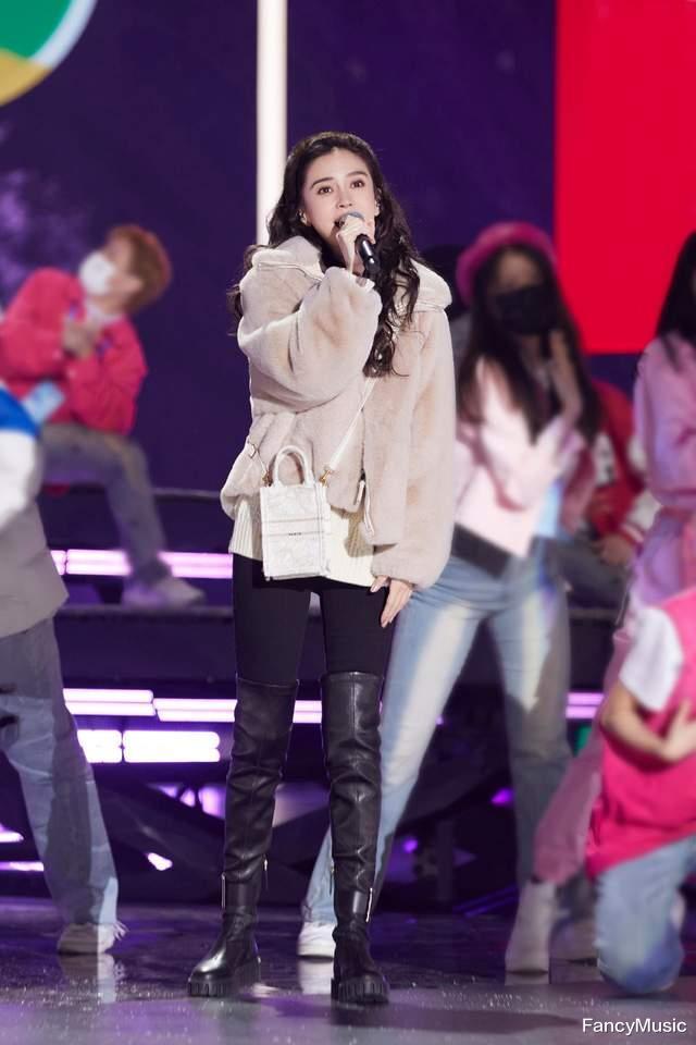 春夏穿搭 跨年晚会倒计时,85花和95花百花齐放,你最pick哪一位