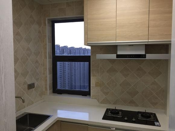 晒晒朋友88平新家,头一次见餐客厅这么隔断的,搞笑的吧?