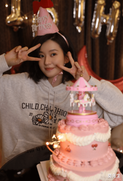 富二代|娱乐圈公认的7位富二代女星:年纪最大的42岁,最小的才23岁