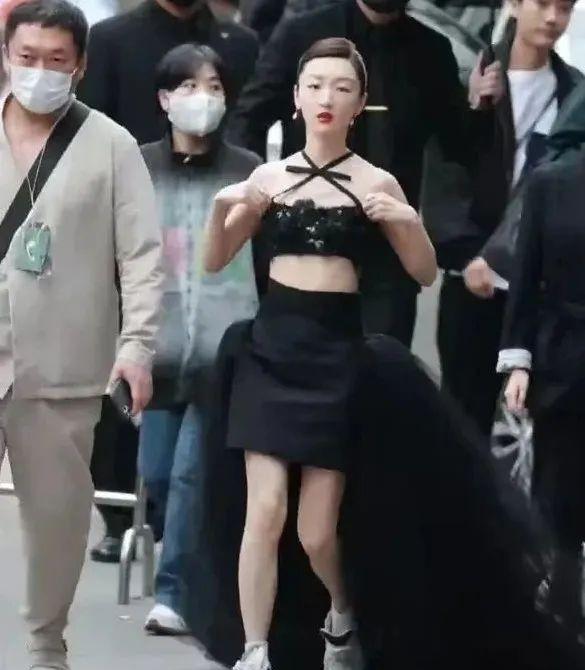 娱乐圈|排骨胸、筷子腿、纸片人,娱乐圈的“病态审美”,都该停了