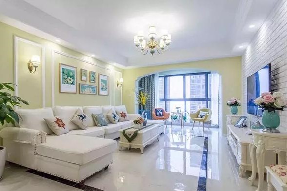 朋友新房装修完工,客厅的装修让人眼前一亮,满满家的温馨感