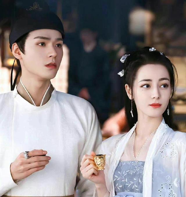 预告片|又一热剧来袭，预告明天上线，光看海报就已经迫不及待了