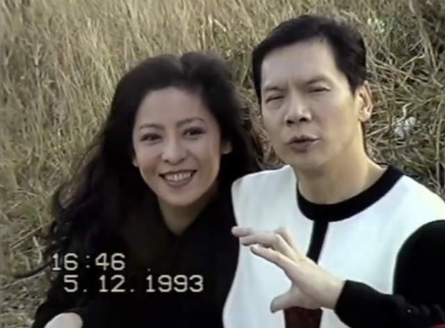 向太|63岁向太罕晒年轻旧照！甜蜜表白老公向华强，美貌不输儿媳郭碧婷