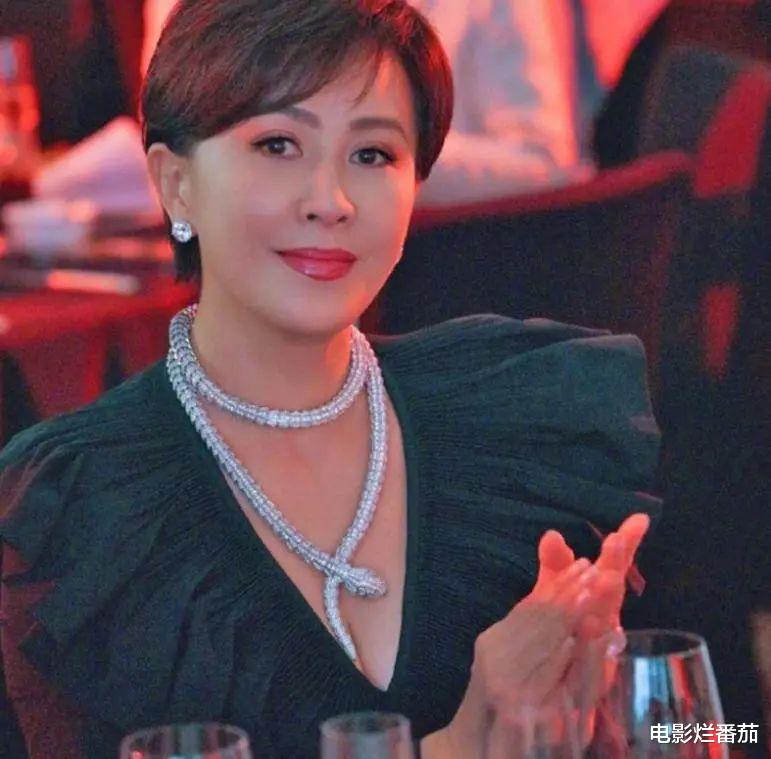 明星|她们事业有成，但花钱如流水，这7位女明星的高消费让人难以想象