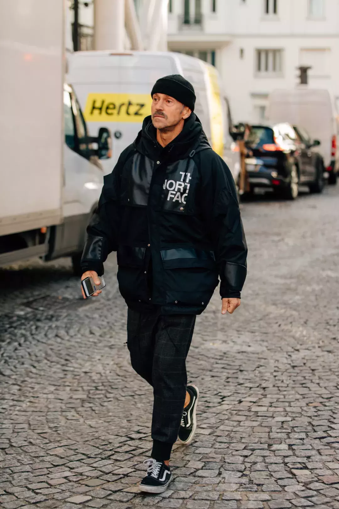 该把帆布鞋收起来吗?你们都错啦!