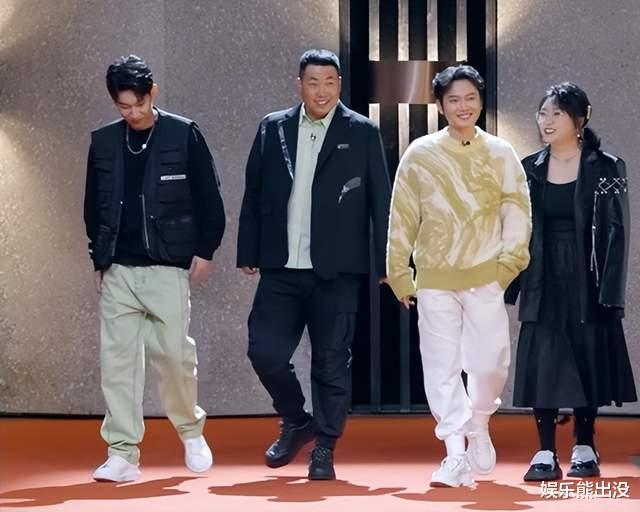 杨超越|开播：杨超越真是亲闺女，东方卫视力捧，率团队击败尚敬导演！