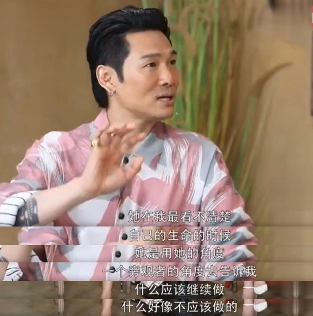 杜德伟|杜德伟妻子李晓冰,丈夫比母亲大一岁,婚后生一子,生活幸福甜蜜